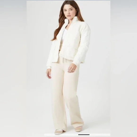 Forever 21 Reversible Faux Shearling Bomber Jacket | New without Tags - Picture 2 of 13